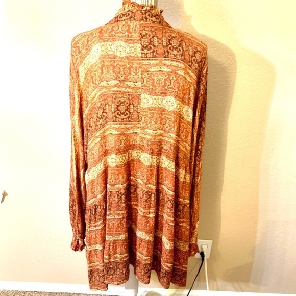 VICI Tunic Top Medium Orange Brown Rust 100% Rayon Long-Slvs Boho Flowy Smocked - Picture 10 of 16